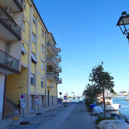 Fiore Di Mare - Delizioso Bilocale Con Posto Auto Vicino Al Porto Grado Exterior photo