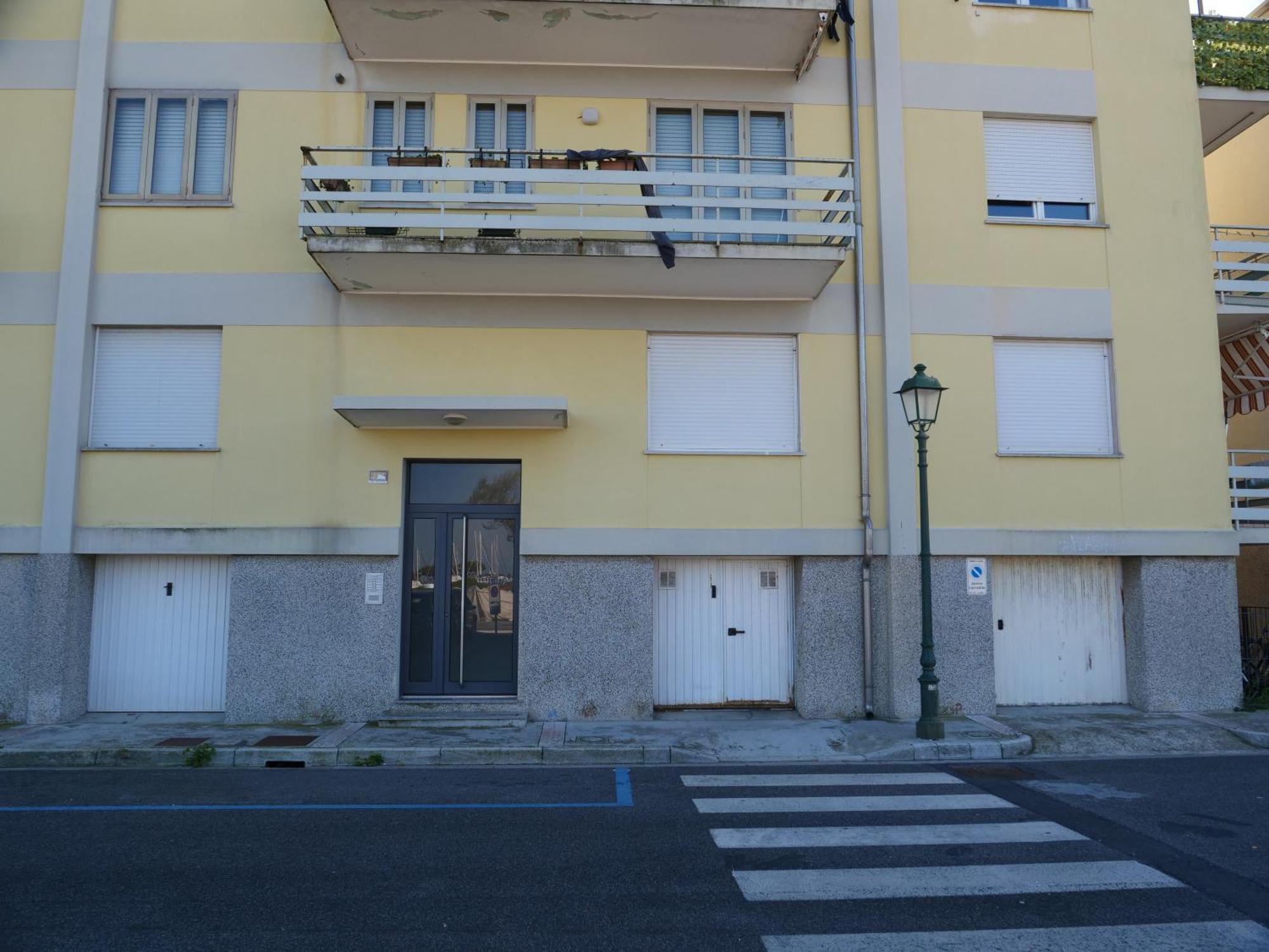 Fiore Di Mare - Delizioso Bilocale Con Posto Auto Vicino Al Porto Grado Exterior photo